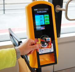 Bezkontaktní platba_tram 22_01